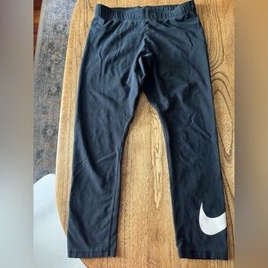 Nike size small black capri leggings women’s bottoms